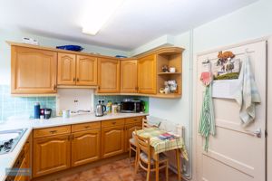Kitchen- click for photo gallery